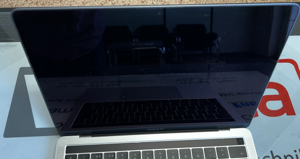 APPLE MacBook Pro 13" A1708 Space Gray - Trieda B; Intel Core i5-7360U / 2,3 GHz, 8GB RAM, 250GB SSD 7